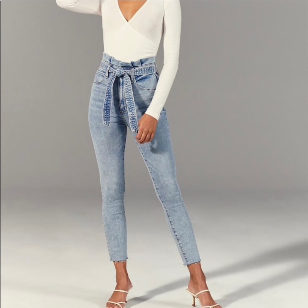 Abercrombie & Fitch Paperbag Tie Waist Jeans Sz 29